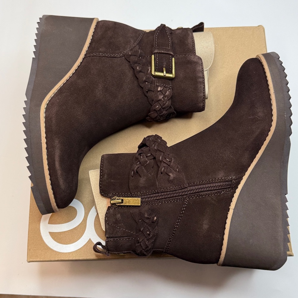 Earth Women's Chace Buckle Strap Wedge Booties- Size 5- Dark Brown - Picture 9 of 11